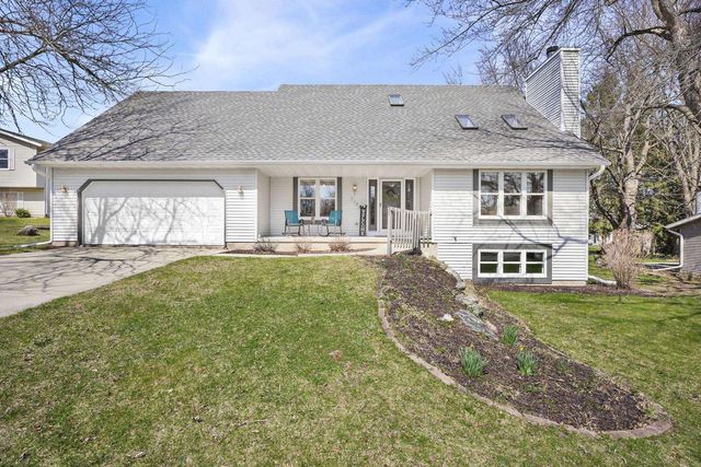 718 Mellum Drive, Stoughton, WI 53589