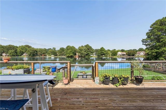 115 Holden LN, Yorktown, VA 23692