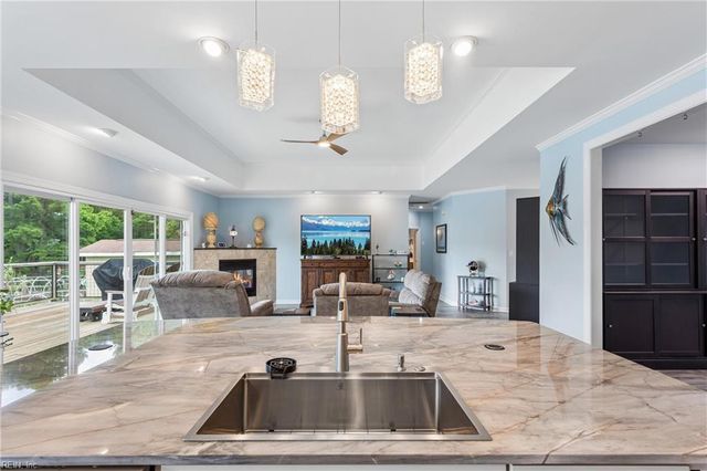 115 Holden LN, Yorktown, VA 23692