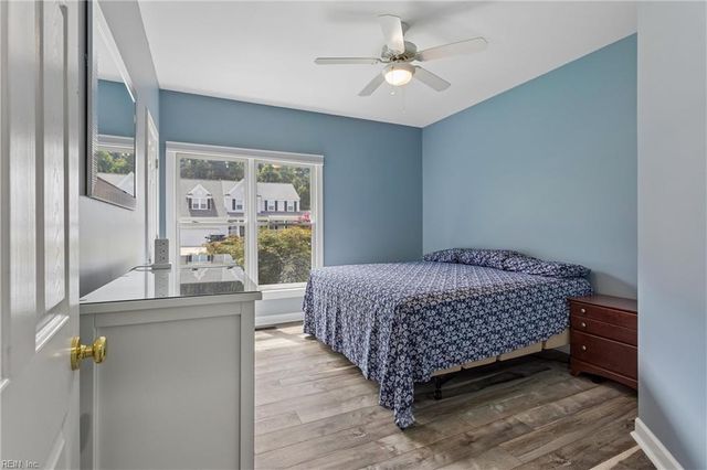 115 Holden LN, Yorktown, VA 23692