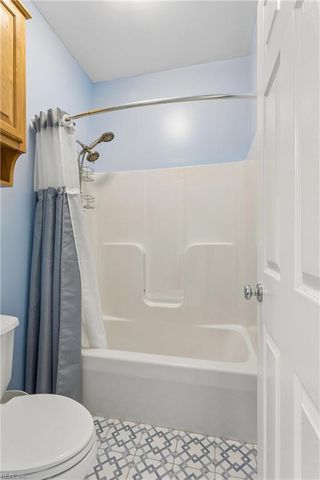 115 Holden LN, Yorktown, VA 23692