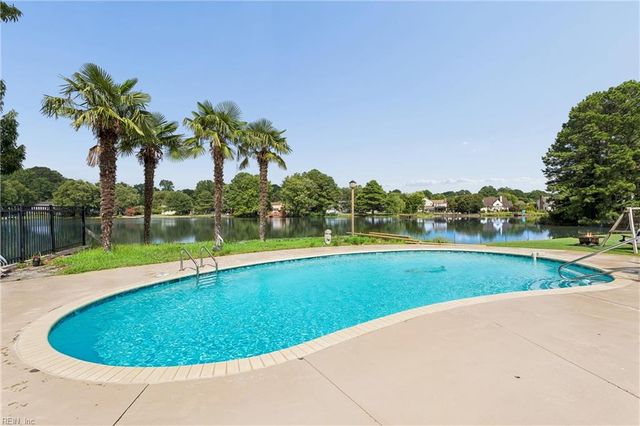 115 Holden LN, Yorktown, VA 23692