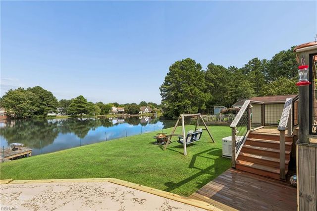 115 Holden LN, Yorktown, VA 23692