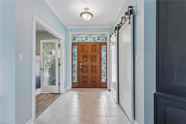 115 Holden LN, Yorktown, VA 23692