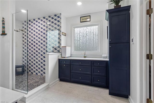115 Holden LN, Yorktown, VA 23692