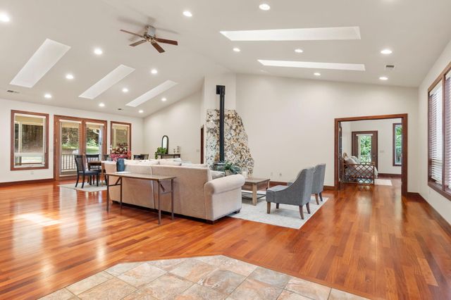 1115 Hunts Drive, Mckinleyville, CA 95519