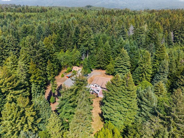 1115 Hunts Drive, Mckinleyville, CA 95519