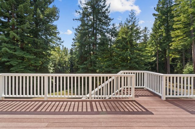 1115 Hunts Drive, Mckinleyville, CA 95519