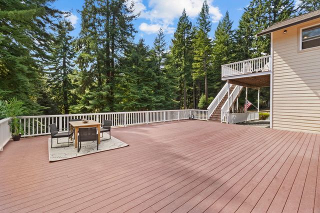 1115 Hunts Drive, Mckinleyville, CA 95519