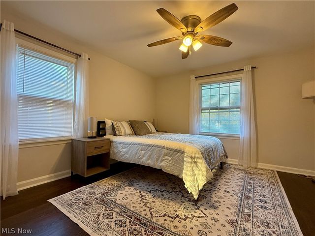 2216 Barrington Road, University Heights, OH 44118