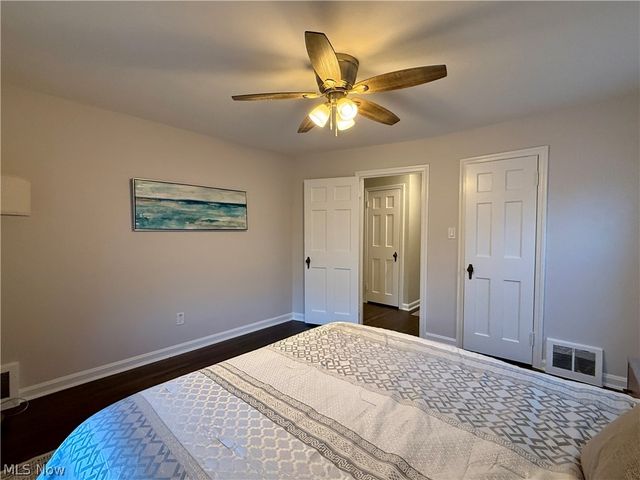 2216 Barrington Road, University Heights, OH 44118