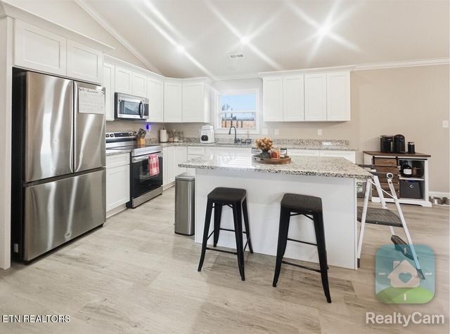 202 Ashton Lane, Madisonville, TN 37354