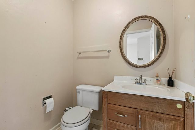1105 E Point Drive, Schaumburg, IL 60193