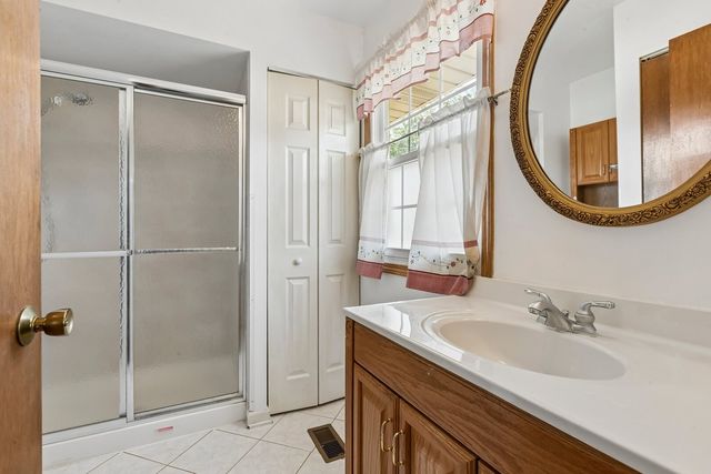 1105 E Point Drive, Schaumburg, IL 60193