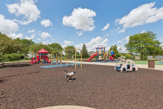 1105 E Point Drive, Schaumburg, IL 60193