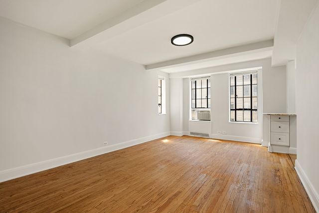 350 W 57th St Apt 6H, New York City, NY 10019