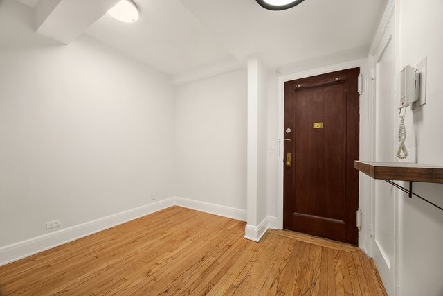 350 W 57th St Apt 6H, New York City, NY 10019