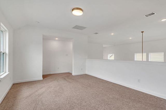 3962 Oak Creek Circle, Denison, TX 75020