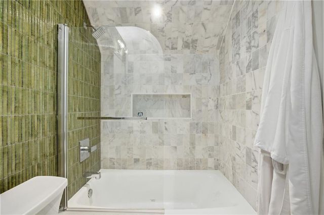 395 Spindle Court, Sandy Springs, GA 30350