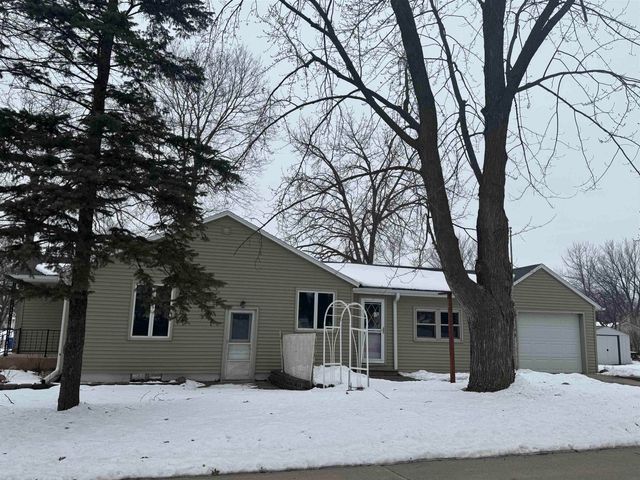 1611 Bailey St., Charles City, IA 50616