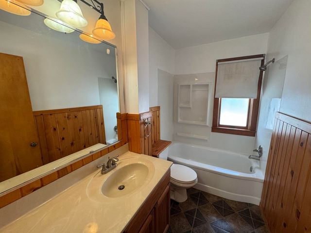 1611 Bailey St., Charles City, IA 50616