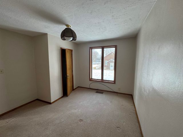 1611 Bailey St., Charles City, IA 50616