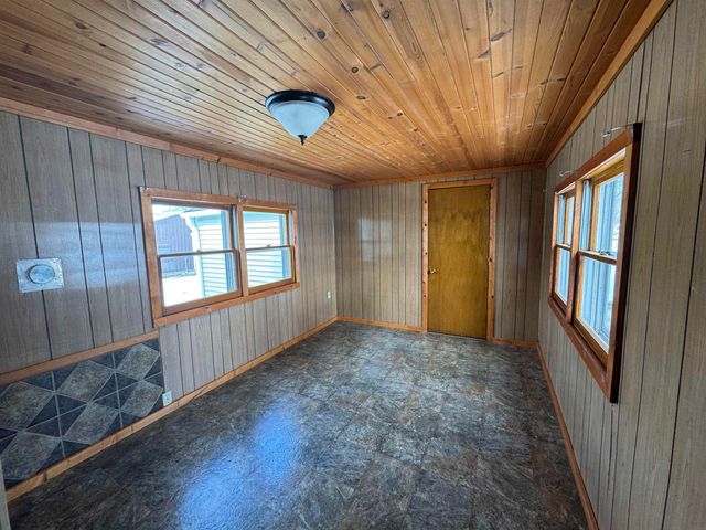 1611 Bailey St., Charles City, IA 50616