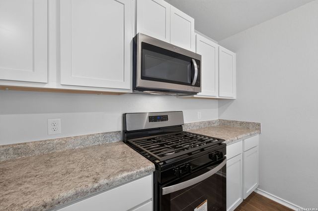 13818 GUFFEY CIR, San Antonio, TX 78254
