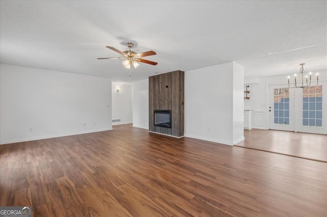 412 Oak Hills Drive, Dallas, GA 30132