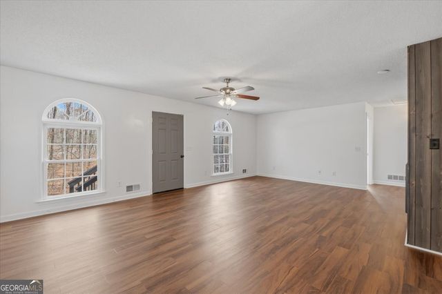 412 Oak Hills Drive, Dallas, GA 30132