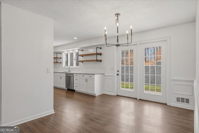 412 Oak Hills Drive, Dallas, GA 30132