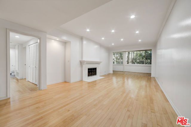 11939 Gorham Avenue 105, Los Angeles, CA 90049