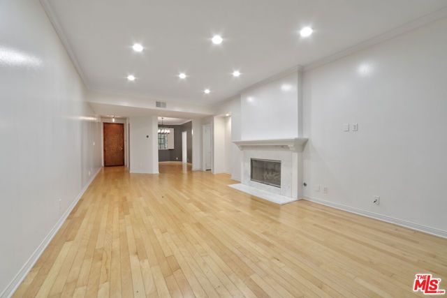 11939 Gorham Avenue 105, Los Angeles, CA 90049