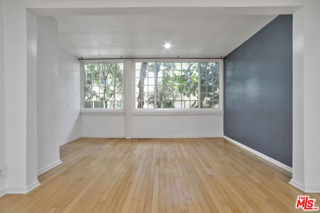 11939 Gorham Avenue 105, Los Angeles, CA 90049