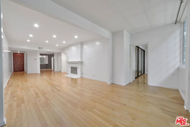 11939 Gorham Avenue 105, Los Angeles, CA 90049