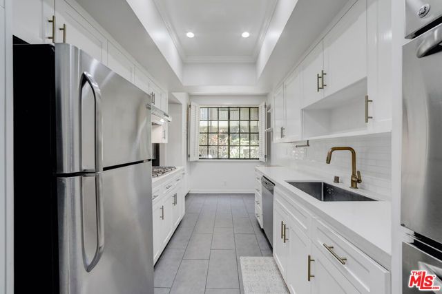 11939 Gorham Avenue 105, Los Angeles, CA 90049