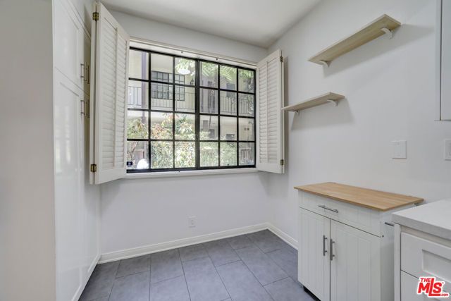 11939 Gorham Avenue 105, Los Angeles, CA 90049