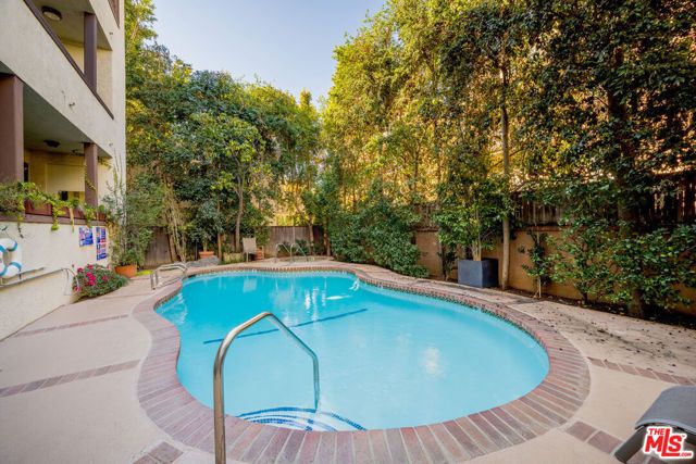 11939 Gorham Avenue 105, Los Angeles, CA 90049