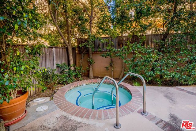 11939 Gorham Avenue 105, Los Angeles, CA 90049