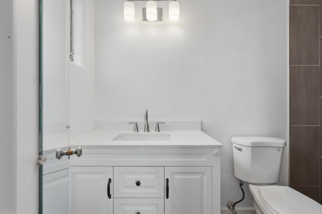 408 La Veta Drive NE, Albuquerque, NM 87108