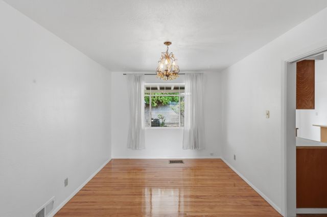 408 La Veta Drive NE, Albuquerque, NM 87108