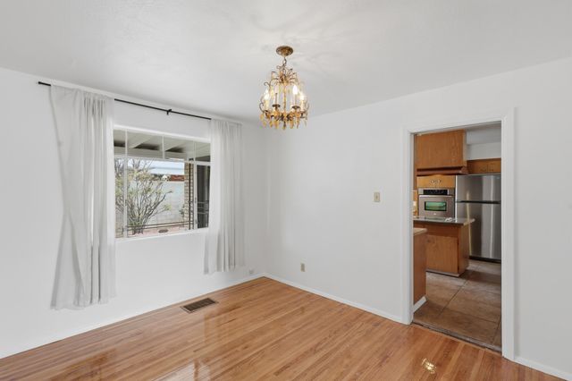 408 La Veta Drive NE, Albuquerque, NM 87108