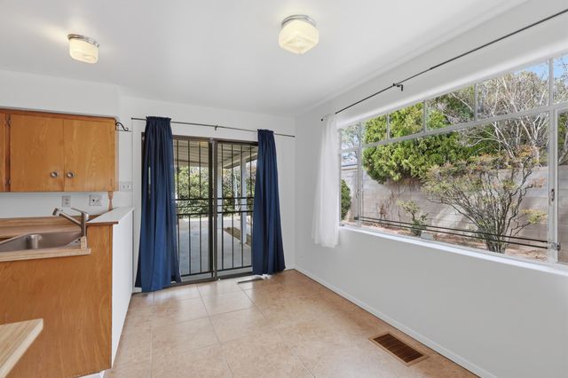 408 La Veta Drive NE, Albuquerque, NM 87108