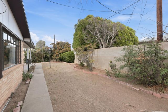 408 La Veta Drive NE, Albuquerque, NM 87108