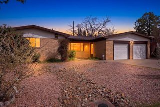 408 La Veta Drive NE, Albuquerque, NM 87108