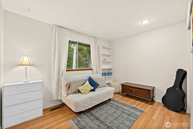 952 Marwood Drive NE, Bremerton, WA 98311