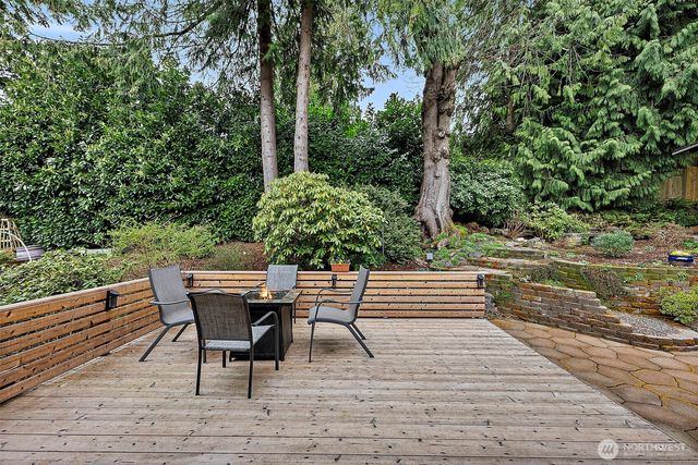 952 Marwood Drive NE, Bremerton, WA 98311