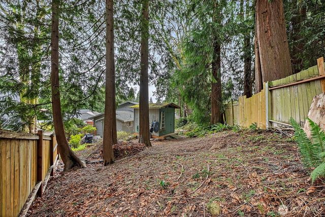 952 Marwood Drive NE, Bremerton, WA 98311