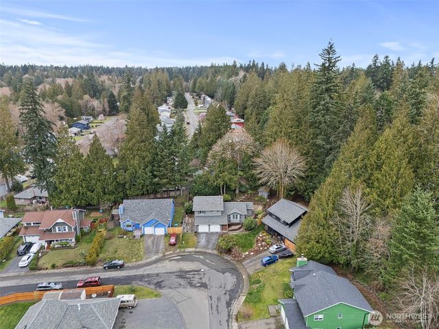 952 Marwood Drive NE, Bremerton, WA 98311