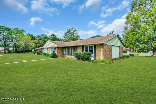 56B Buckingham Drive, Manchester, NJ 08759